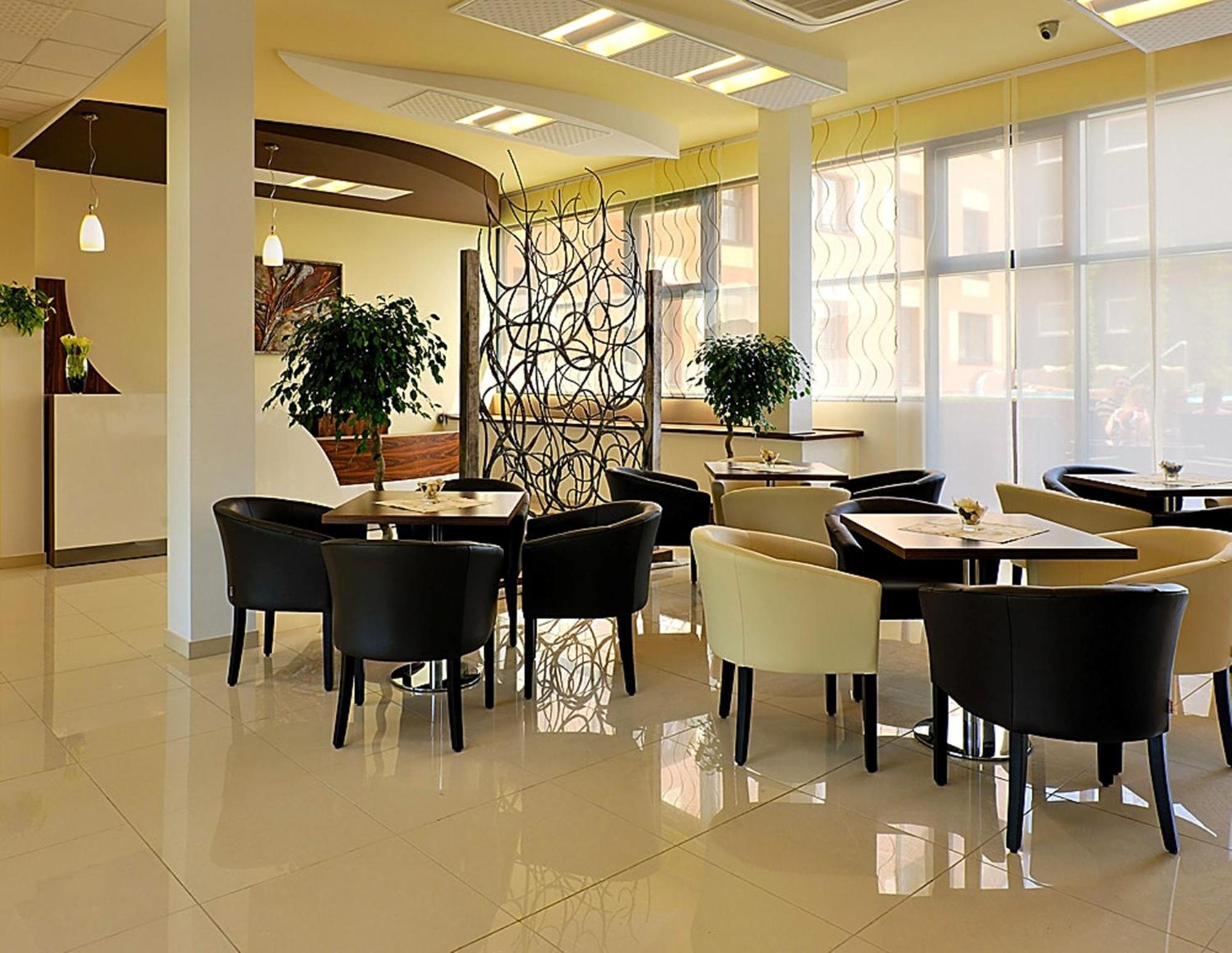 Melrose Apartments Bratislava Bagian luar foto