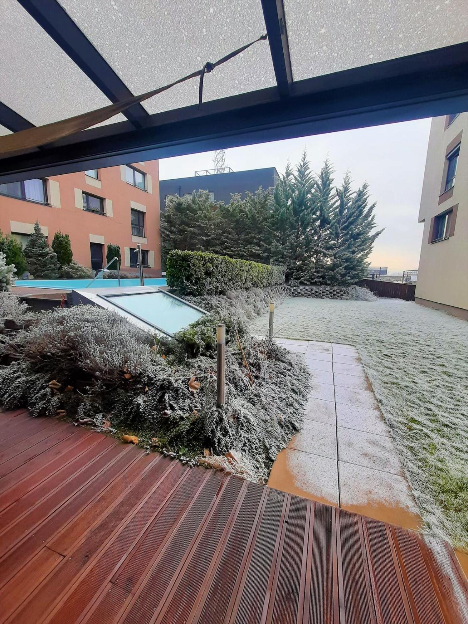 Melrose Apartments Bratislava Bagian luar foto