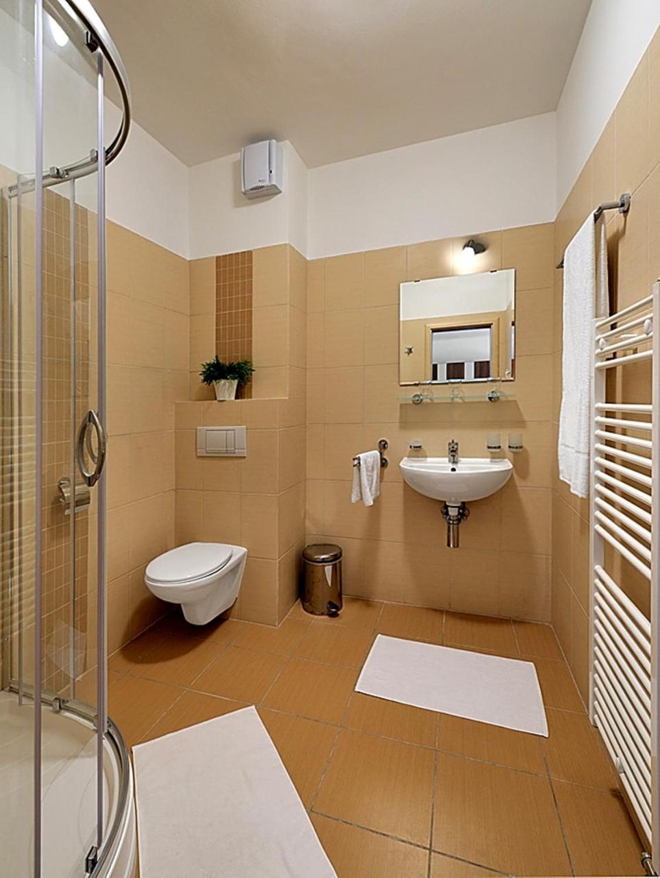 Melrose Apartments Bratislava Bagian luar foto