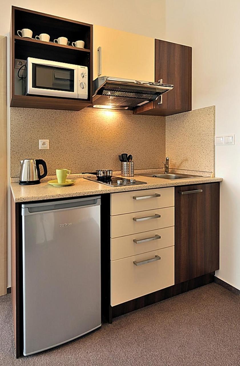 Melrose Apartments Bratislava Bagian luar foto